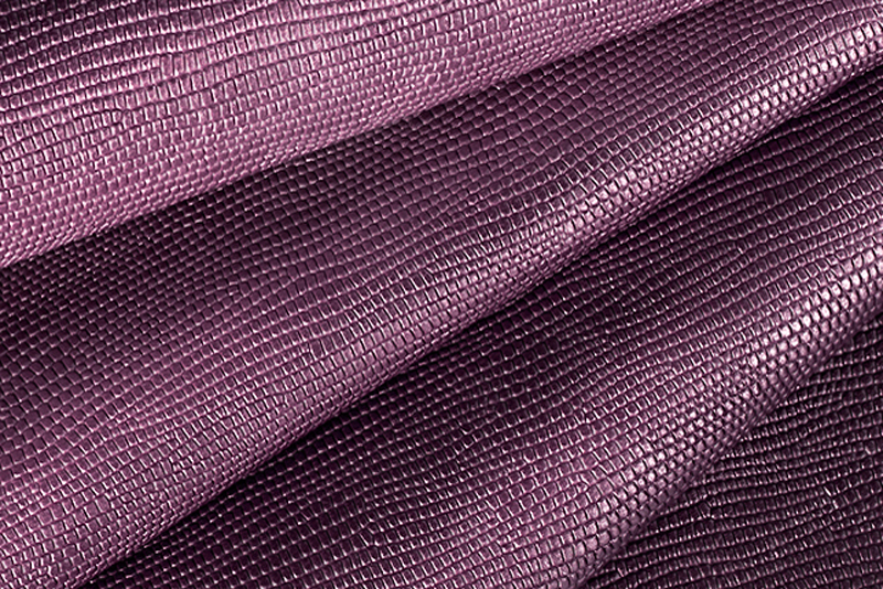 Mulberry purple lizard-print metallic leather for pumps, heels, clutches, boots... 
                                    - F. KOOIJMAN Paris